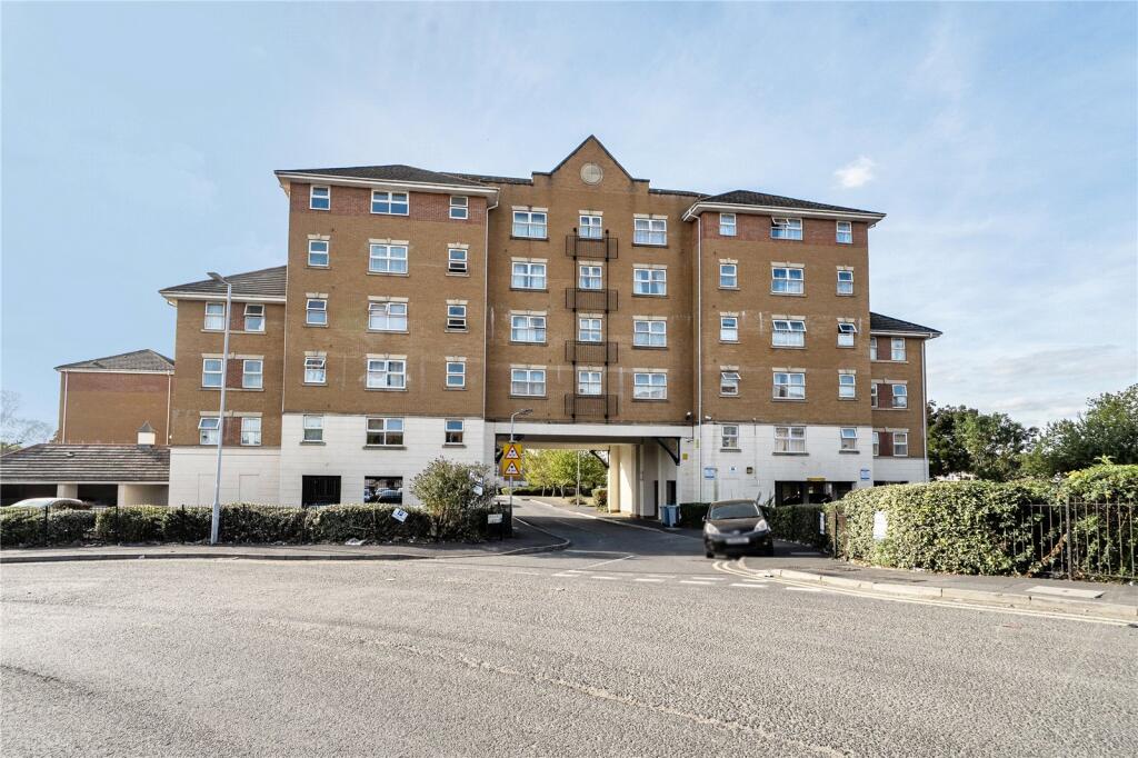 Main image of property: Pickfords Gardens, Slough, Berkshire