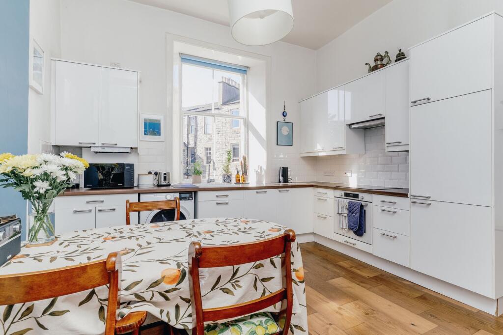 Main image of property: 4/6 Bowhill Terrace, Inverleith, Edinburgh, EH3
