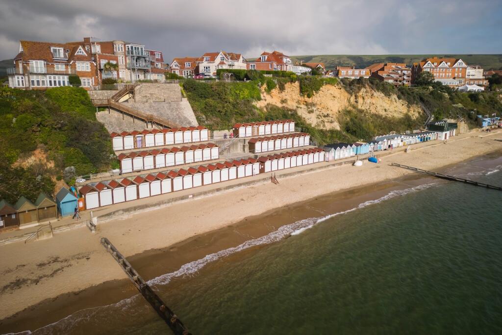 Apartment in Swanage, Dorset - View 3