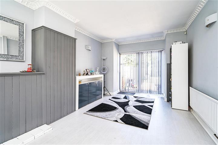 House in Dudley, West Midlands - View 4
