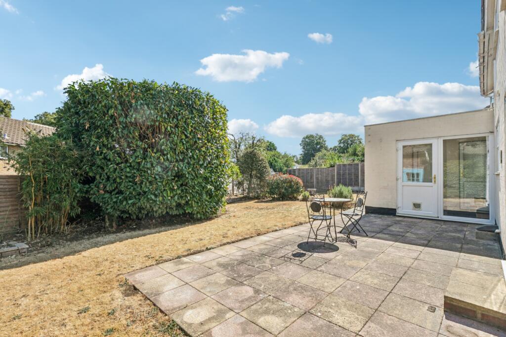 House in Welwyn Hatfield, Knightsfield - View 5