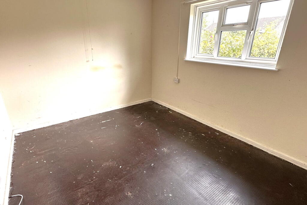 House in Swindon, Patney - More