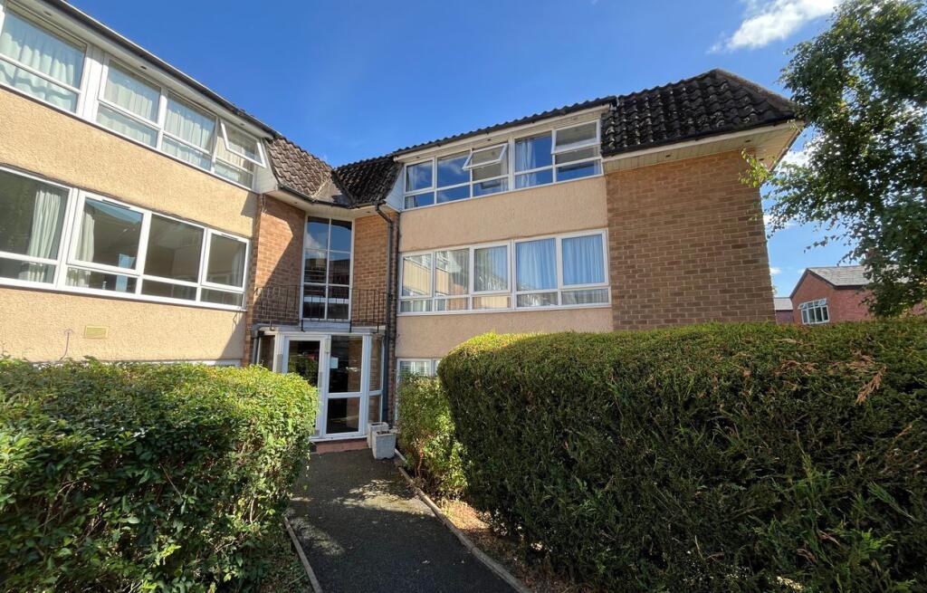 Main image of property: 24 Lordswood Road, Birmingham, West Midlands, B17 9BS