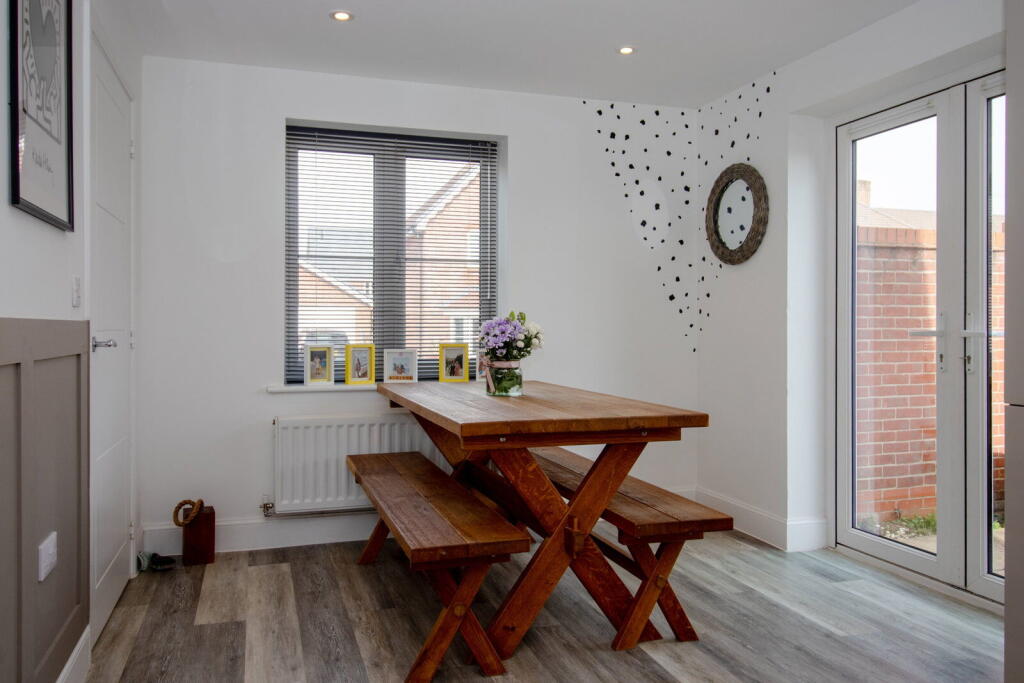 House in Guildford - View 5