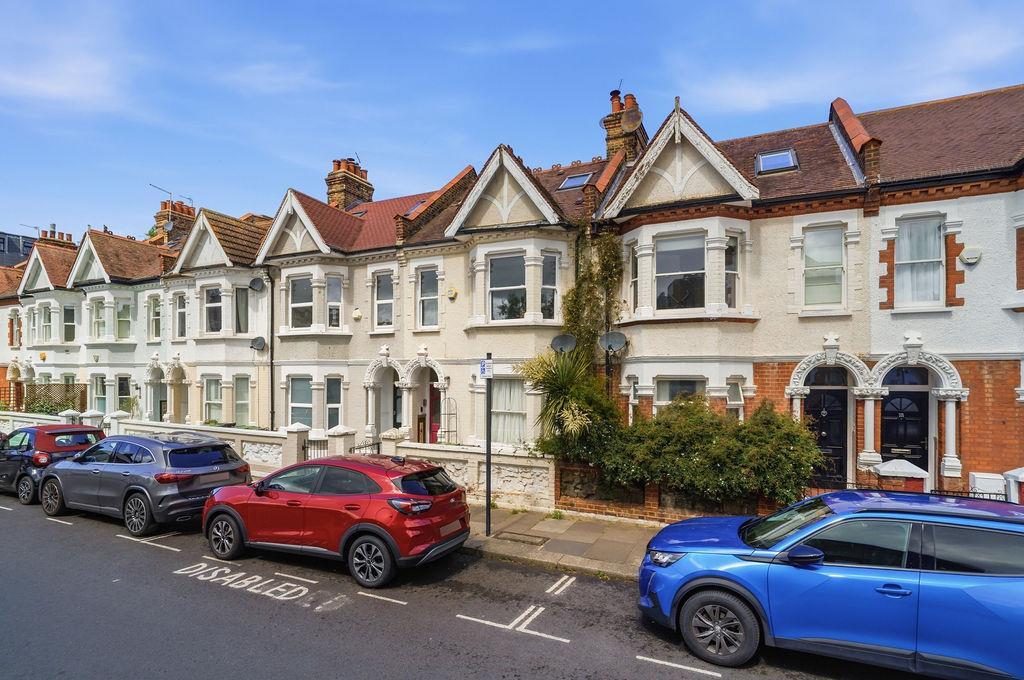 House in London - View 2