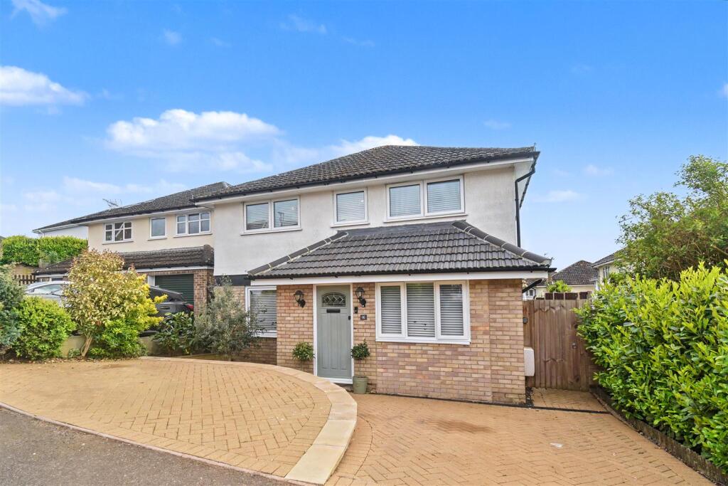 Main image of property: LE16 Stonepit Drive, Cottingham, Market Harborough