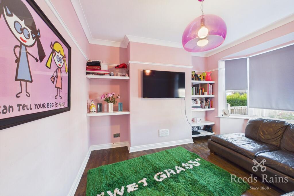Portland Avenue, Pontefract, West Yorkshire, WF8 photo 3