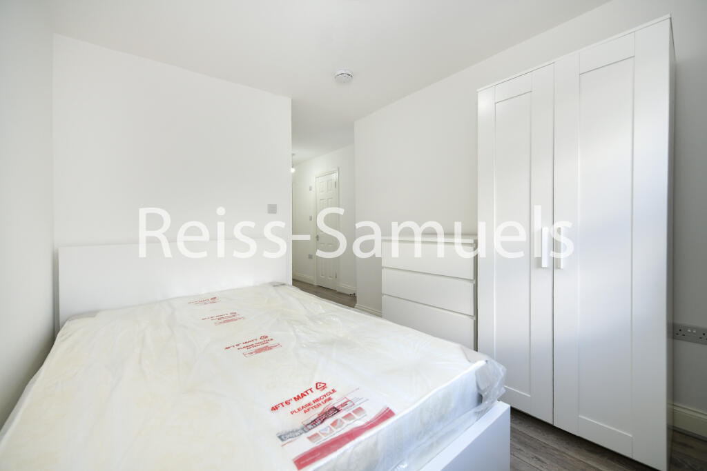 6 bedroom terraced house for rent