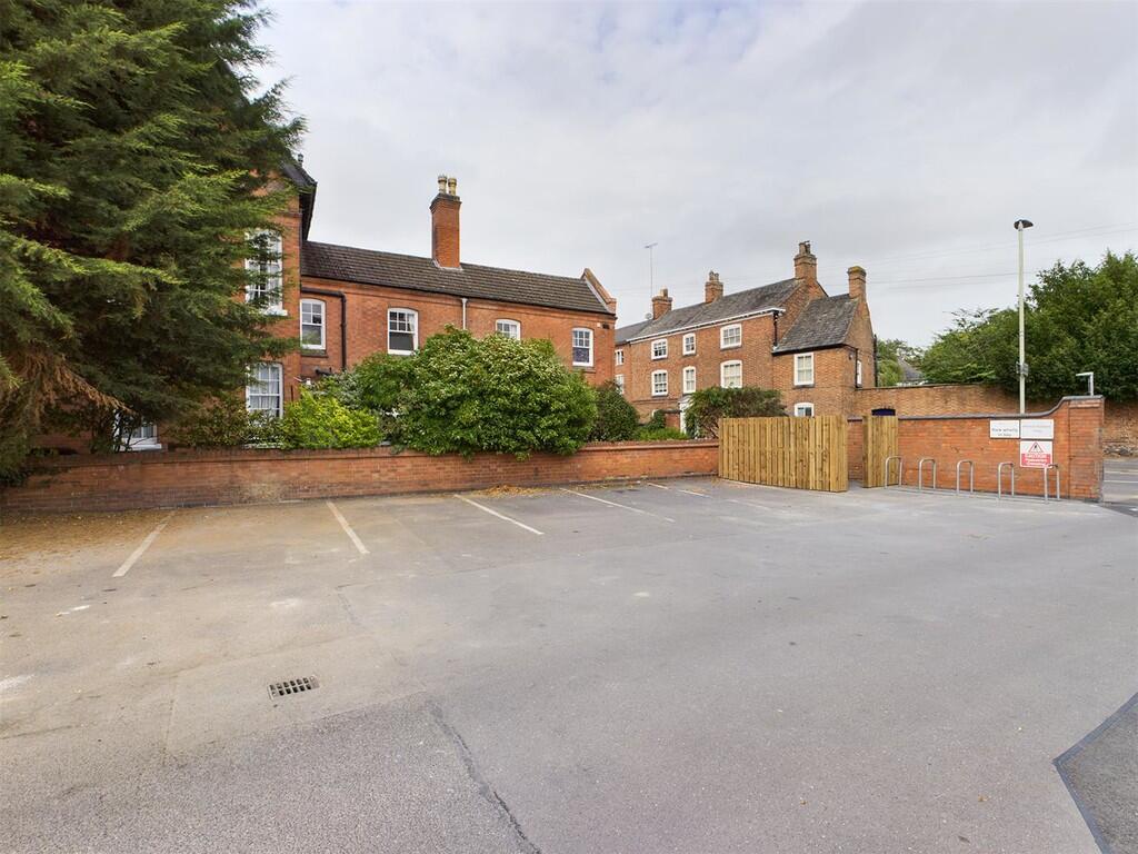 Apartment in Leicester - View 5