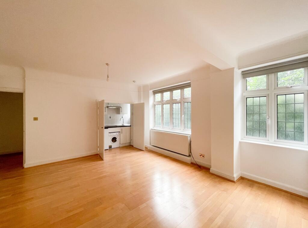 Studio flat for rent