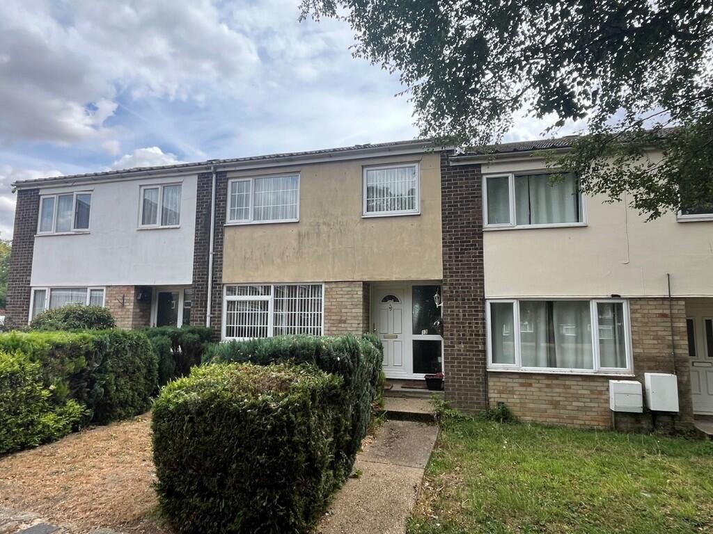 3-bed terraced on Erica Walk, Colchester, £250,000