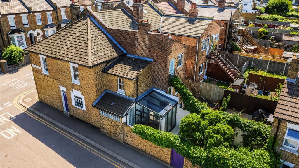 Main image of property: Browns Road, Walthamstow, London, E17