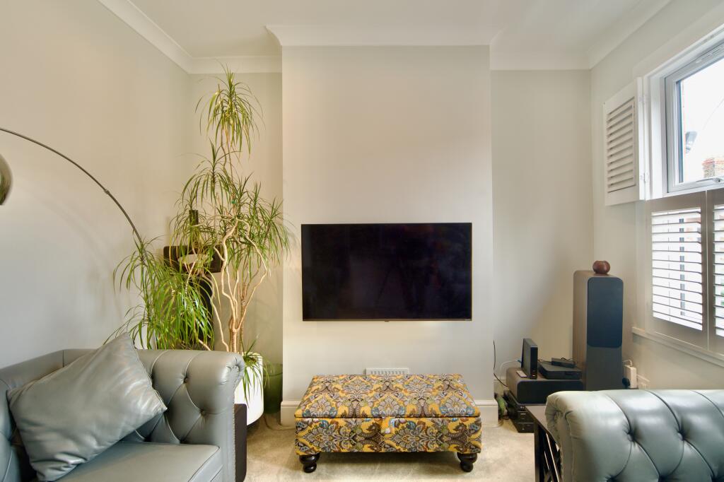 Apartment in London - View 5