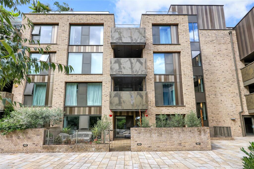 Main image of property: Featherstone Street, EC1Y