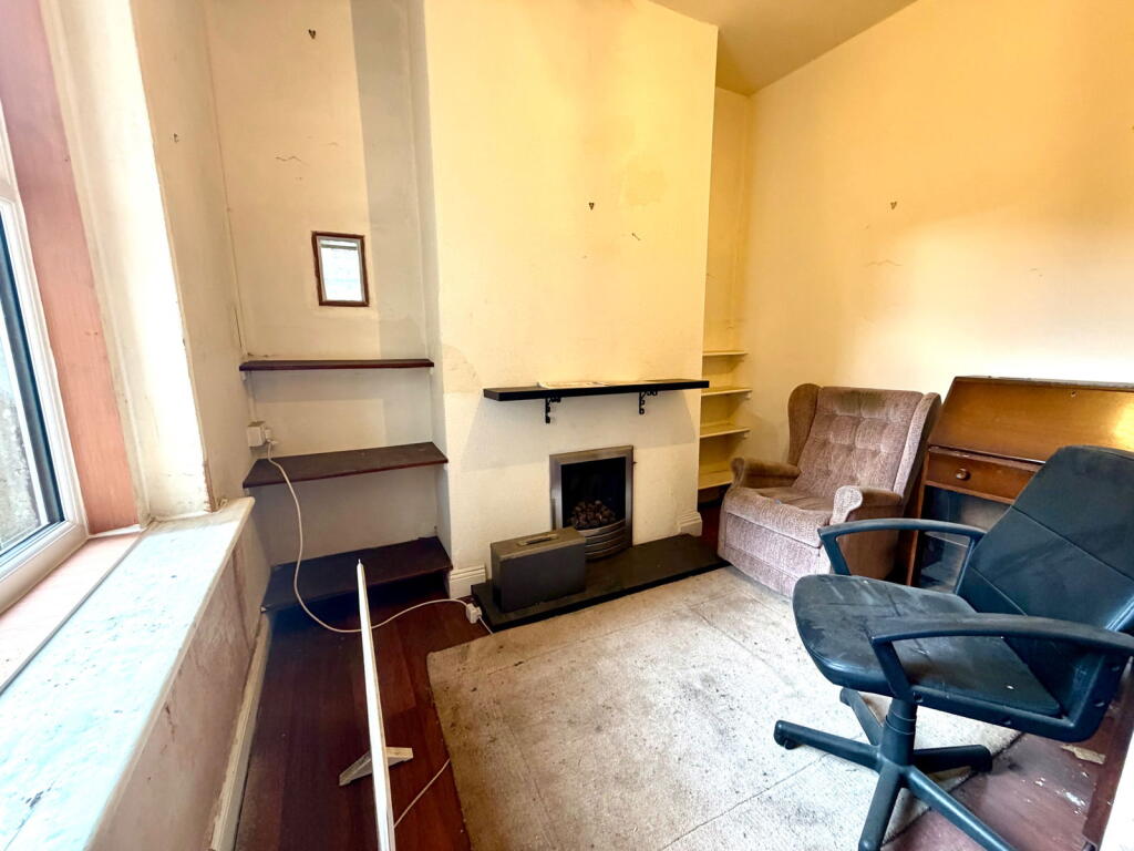 Kelvin Grove, Wombwell, Barnsley, S73 0DL photo 4