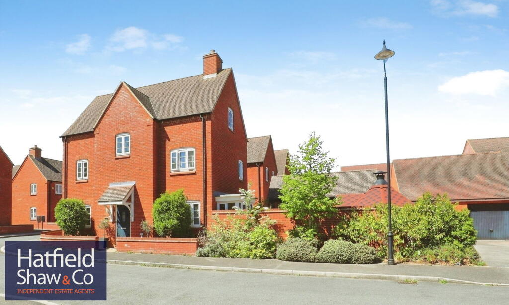 Main image of property: Desdemona Way, Brackley NN13 6GP