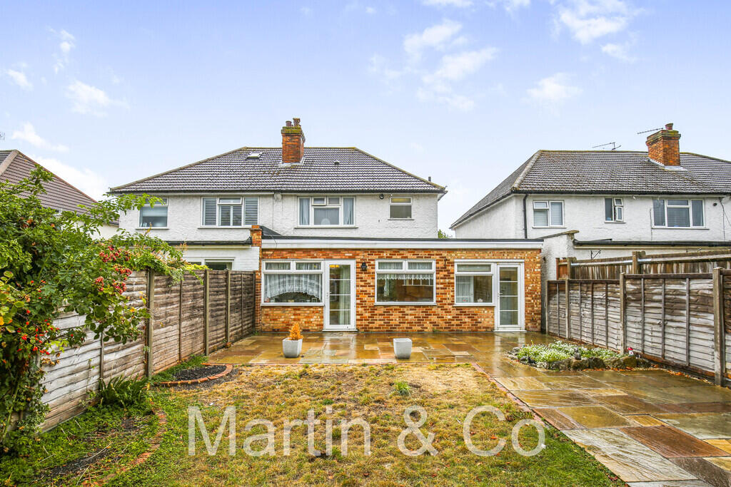 House in Sutton - View 3