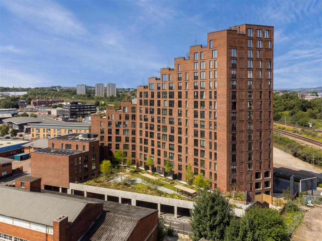 2-bed flat on Springwell Gardens, Whitehall Road, Leeds, £320,000