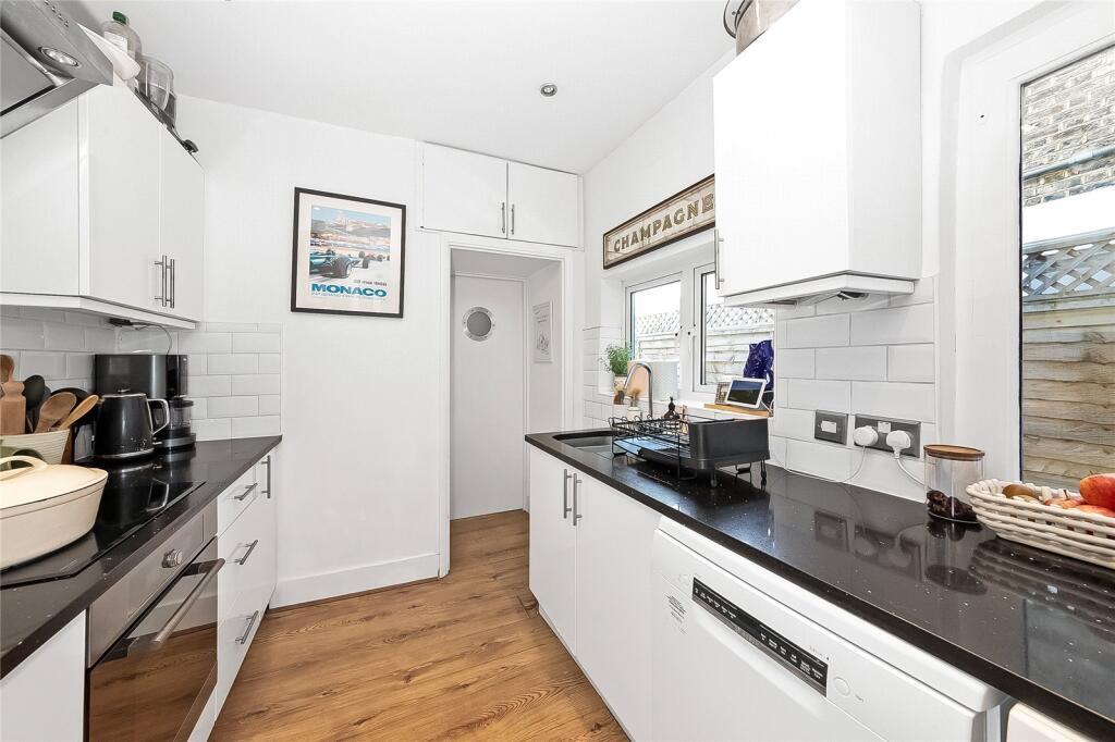 House in London - View 5