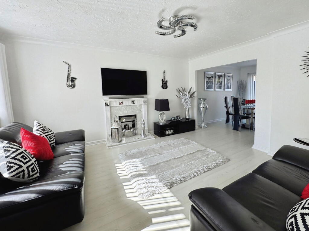 House in Caerphilly, Penyrheol Trecenydd & Energlyn - View 3