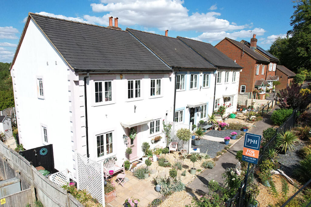 Main image of property: Turnpike Cottages, London Road, Overton, Hampshire