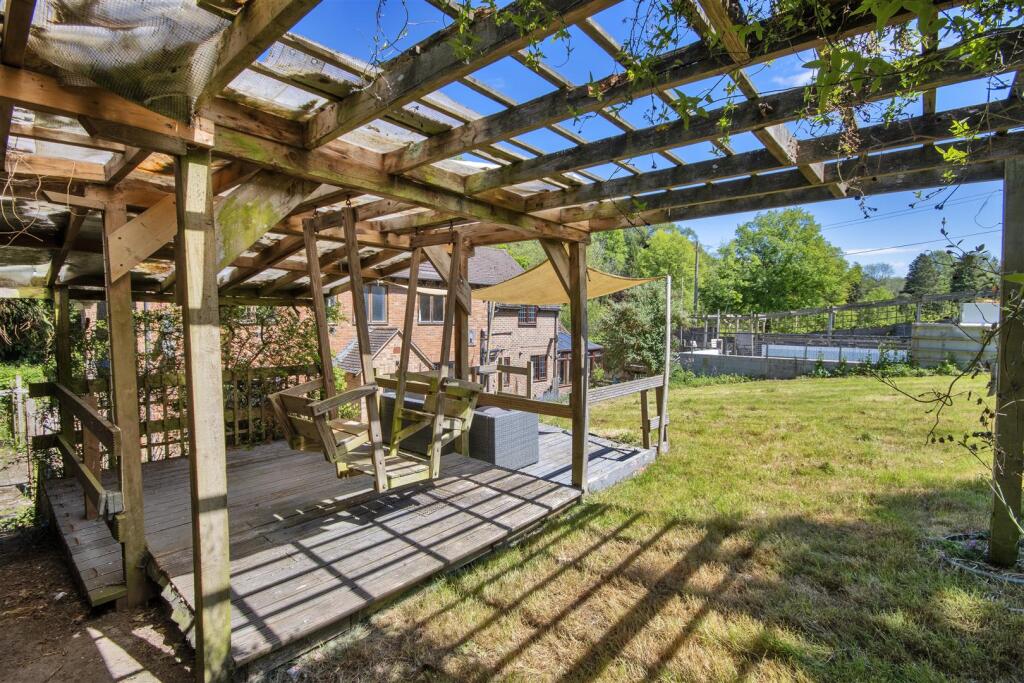 House in Tonbridge - View 4