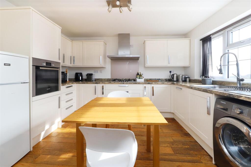 Lovett Road, Harefield, Uxbridge photo 2