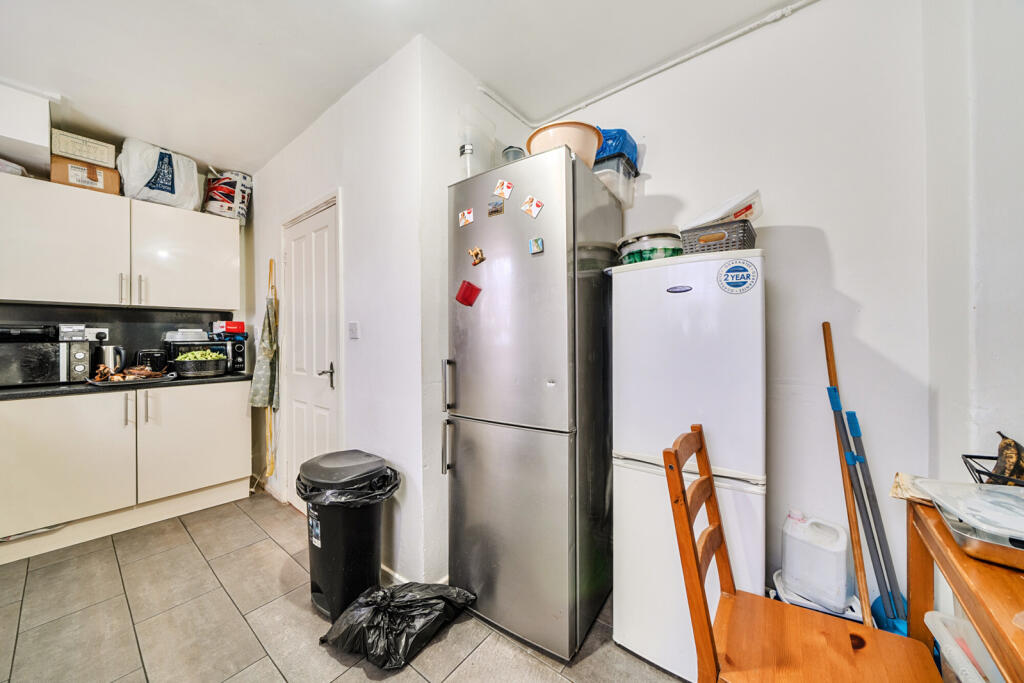 Apartment in London - View 5