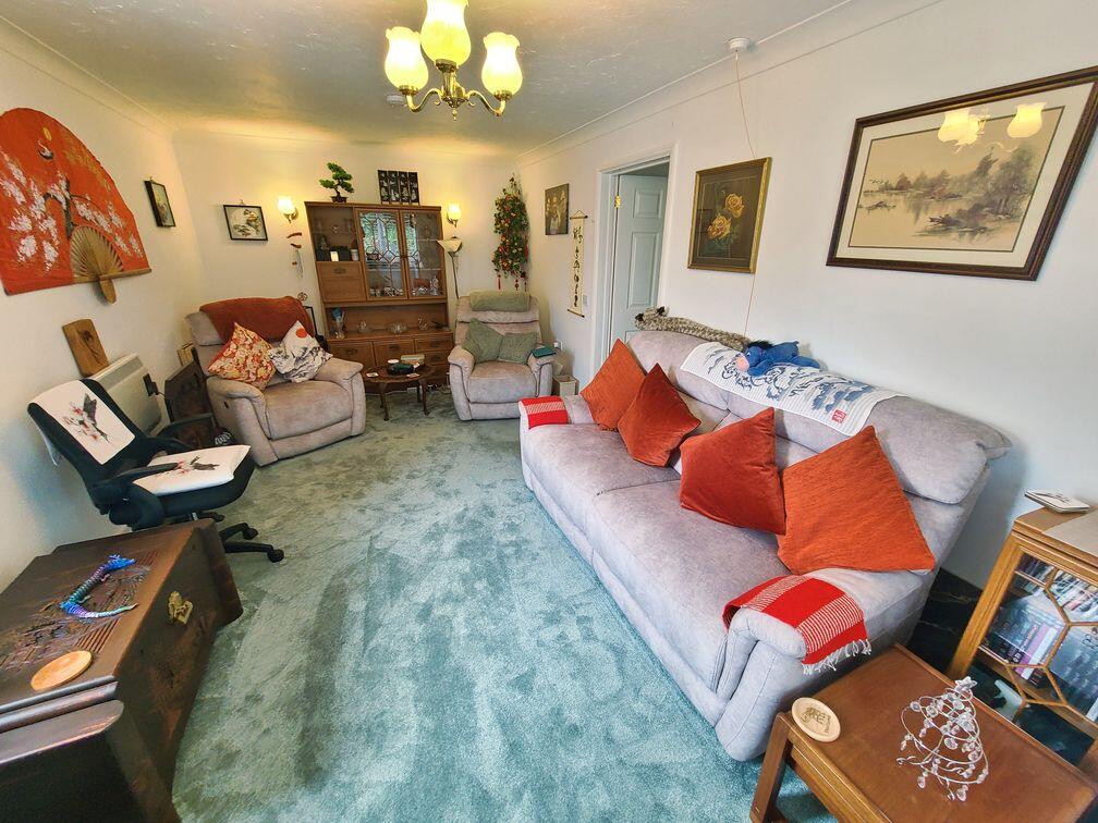 Apartment in Southampton - View 5
