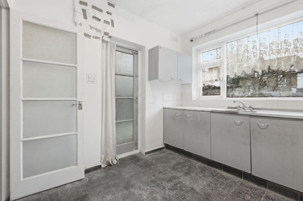 House in London, Upton Park - View 5