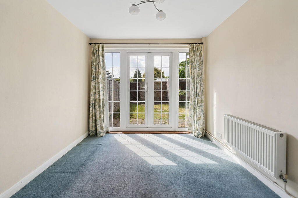 Golden Oak Close, Farnham Common photo 3