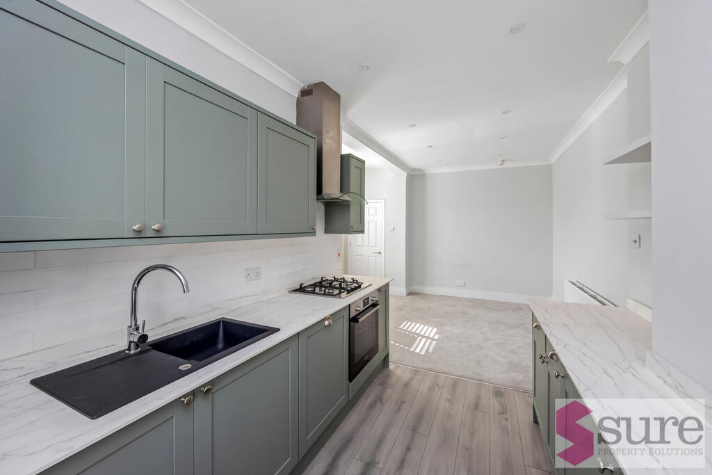 Apartment in Brighton - View 4
