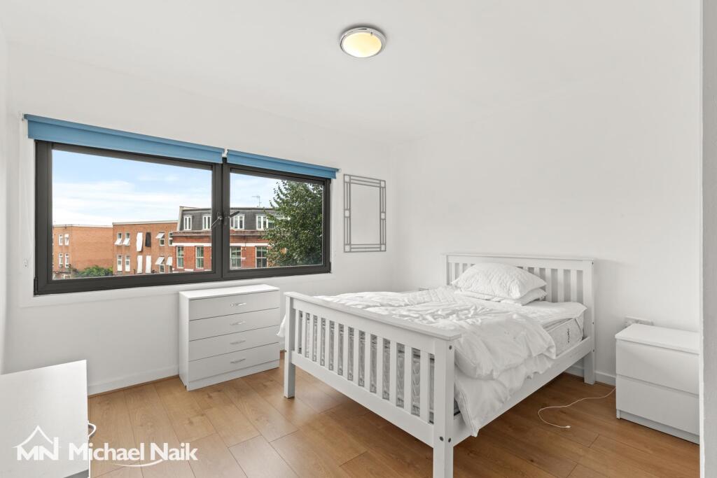 Apartment in London - View 3