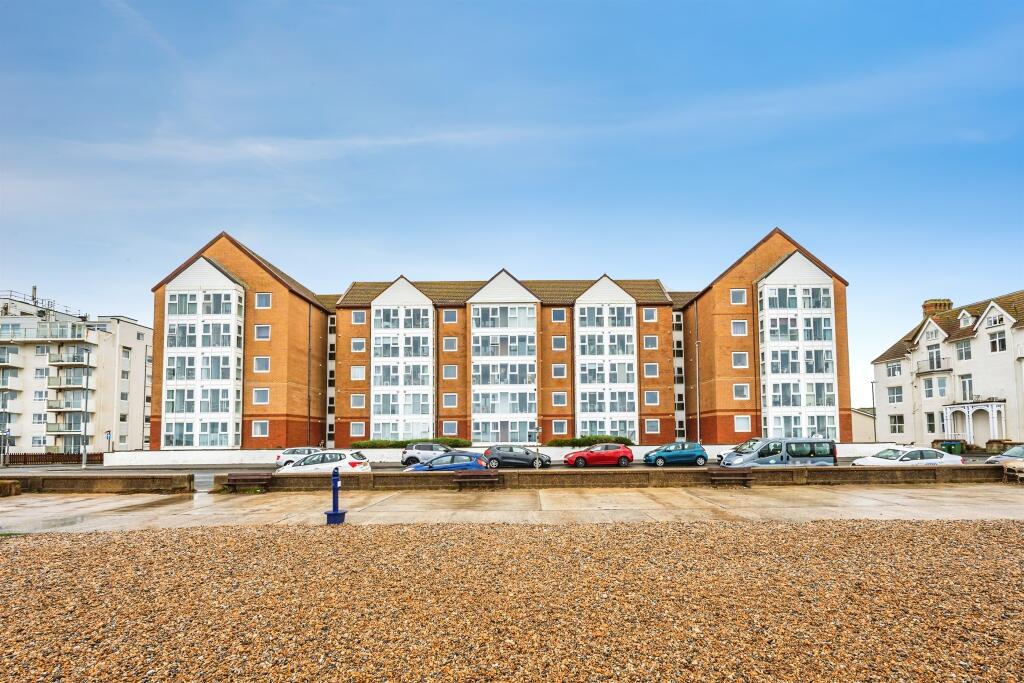 Esplanade, Seaford photo 2
