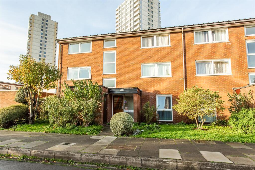 Main image of property: Regent Square, Bow, E3