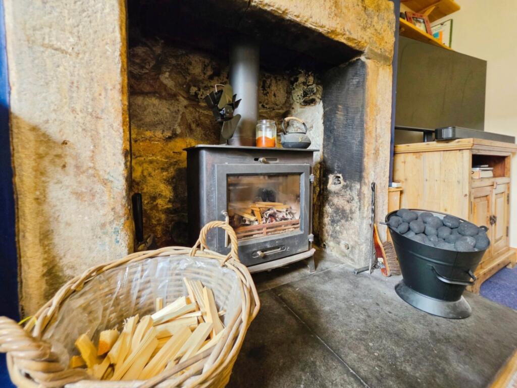 House in Stoke-on-Trent - More