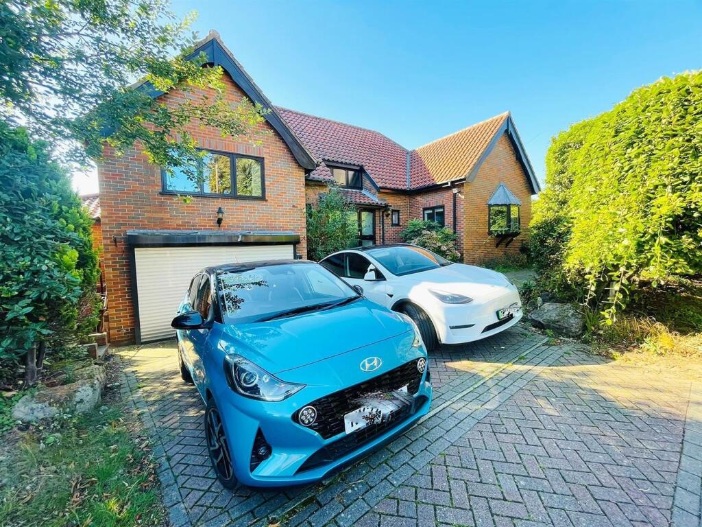 Main image of property: Main Street, Escrick