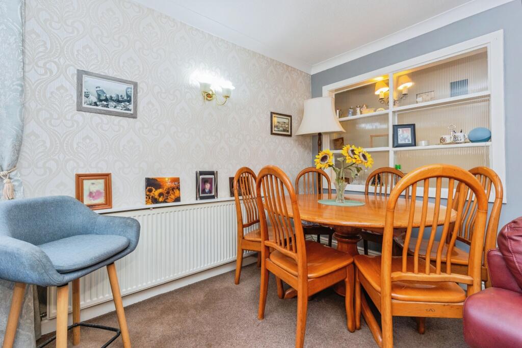 Hazelwood Road, Stockport, SK7 photo 4
