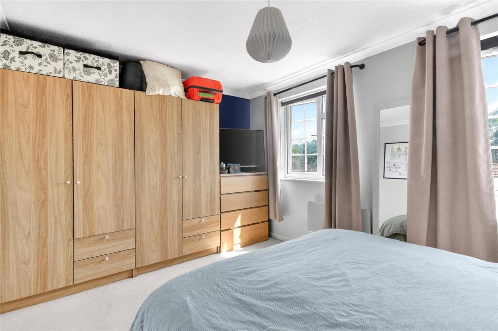 Apartment in Winkfield, Bracknell Forest - More