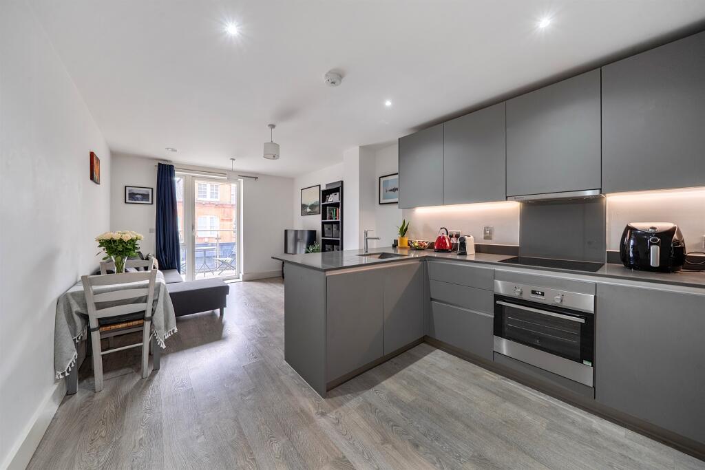 Main image of property: Scotland Green, London