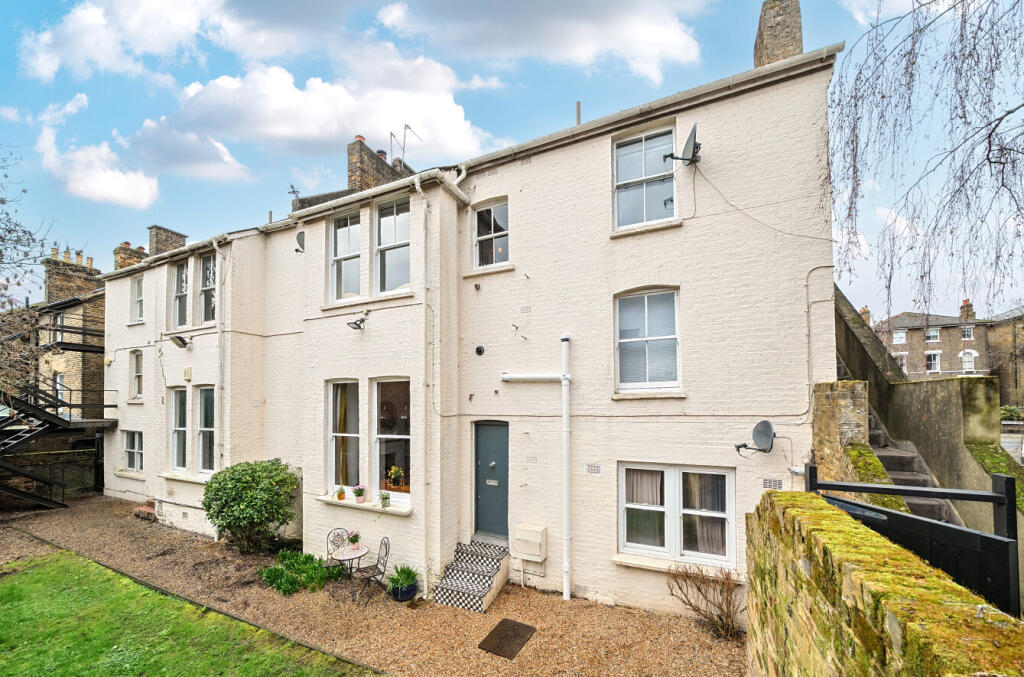 Main image of property: Kidbrooke Park Road, London, SE3