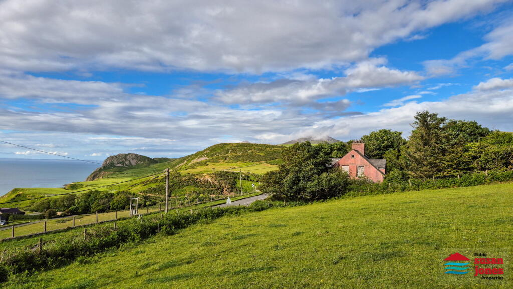 Main image of property: Pistyll, Pwllheli, LL53