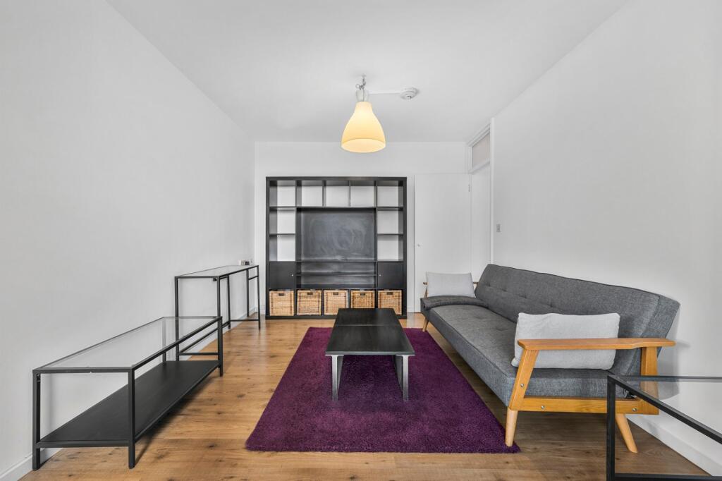 Apartment in London - More