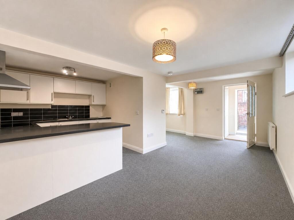 House in Taunton - View 4