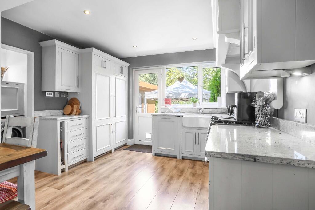House in Guildford, Westborough - View 3