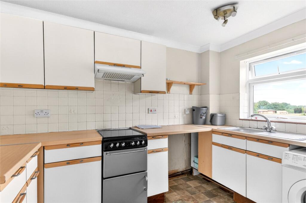 Elizabeth Close, Bracknell, Berkshire, RG12 - View 2