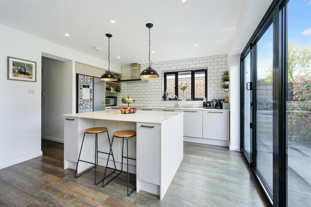 House in Reigate and Banstead, Surrey - View 5