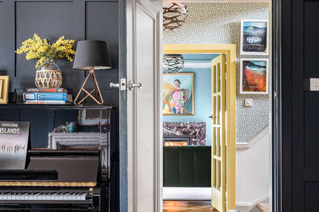 House in Torquay - More