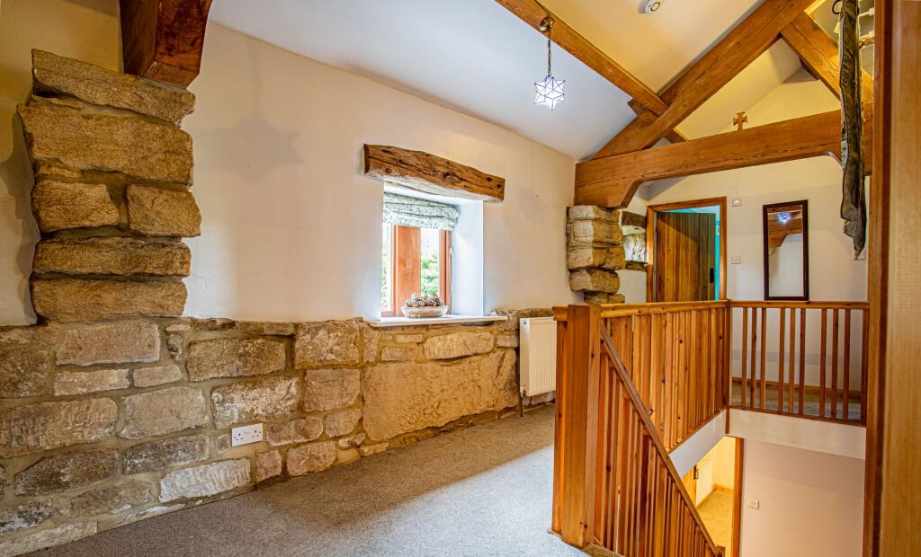 Chiserley Stile Barn Hebden Bridge - HX7 photo 2