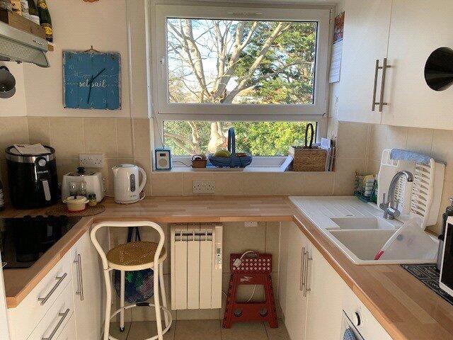 Apartment in Eastbourne, East Sussex - View 3